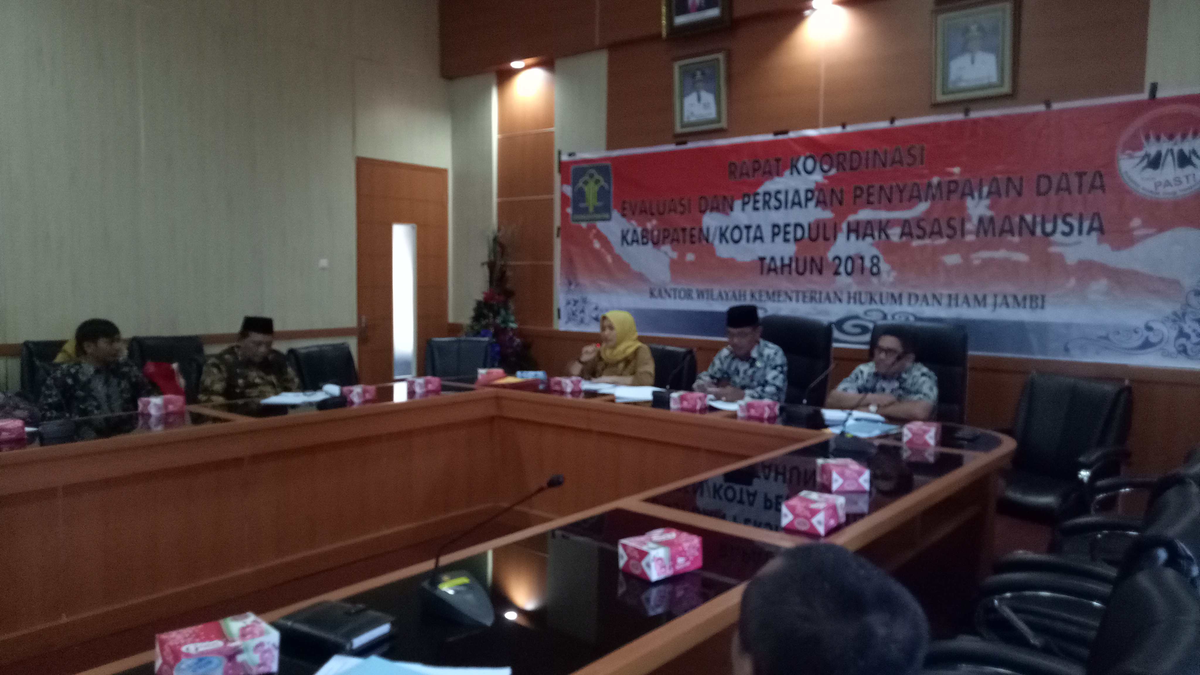 Rapat koordinasi Evaluasi dan Persiapan Penyampaian data Penilaian Kabupaten/ Kota peduli HAM di Bungo Tahun 2018