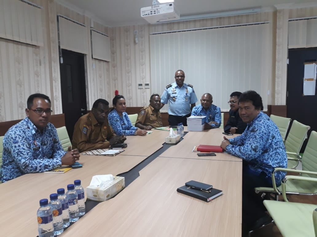 Koordinasi dengan Biro Hukum Sekretaris Daerah Provinsi Papua Barat tentang RANHAM dan KKP HAM
