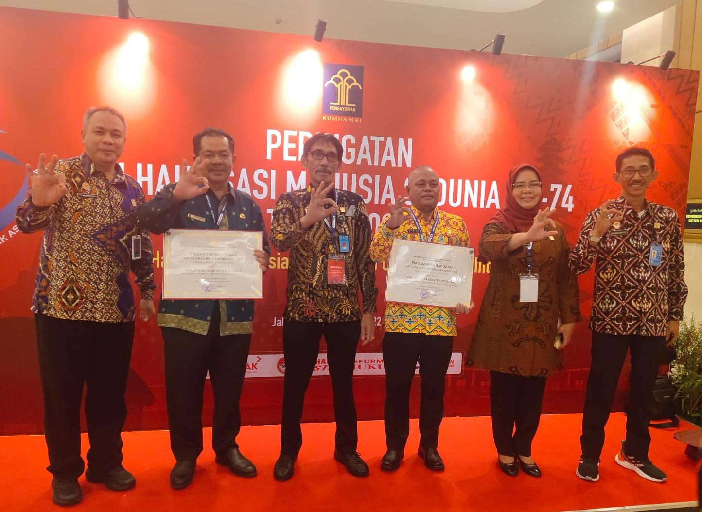 Peringatan Hari HAM Tahun 2022, Dua Kabupaten di Kalimantan Barat Terima Penghargaan