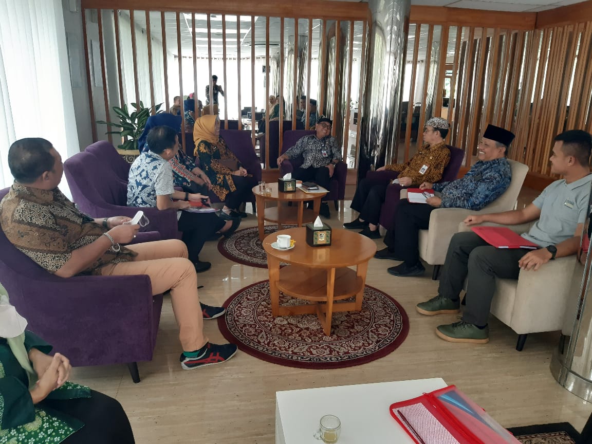Bidang HAM Kanwil Kemenkumham Jatim Berkolaborasi dengan Biro Hukum Provinsi Jatim untuk Mendorong Pemda Berpastisipasi dalam KKP HAM